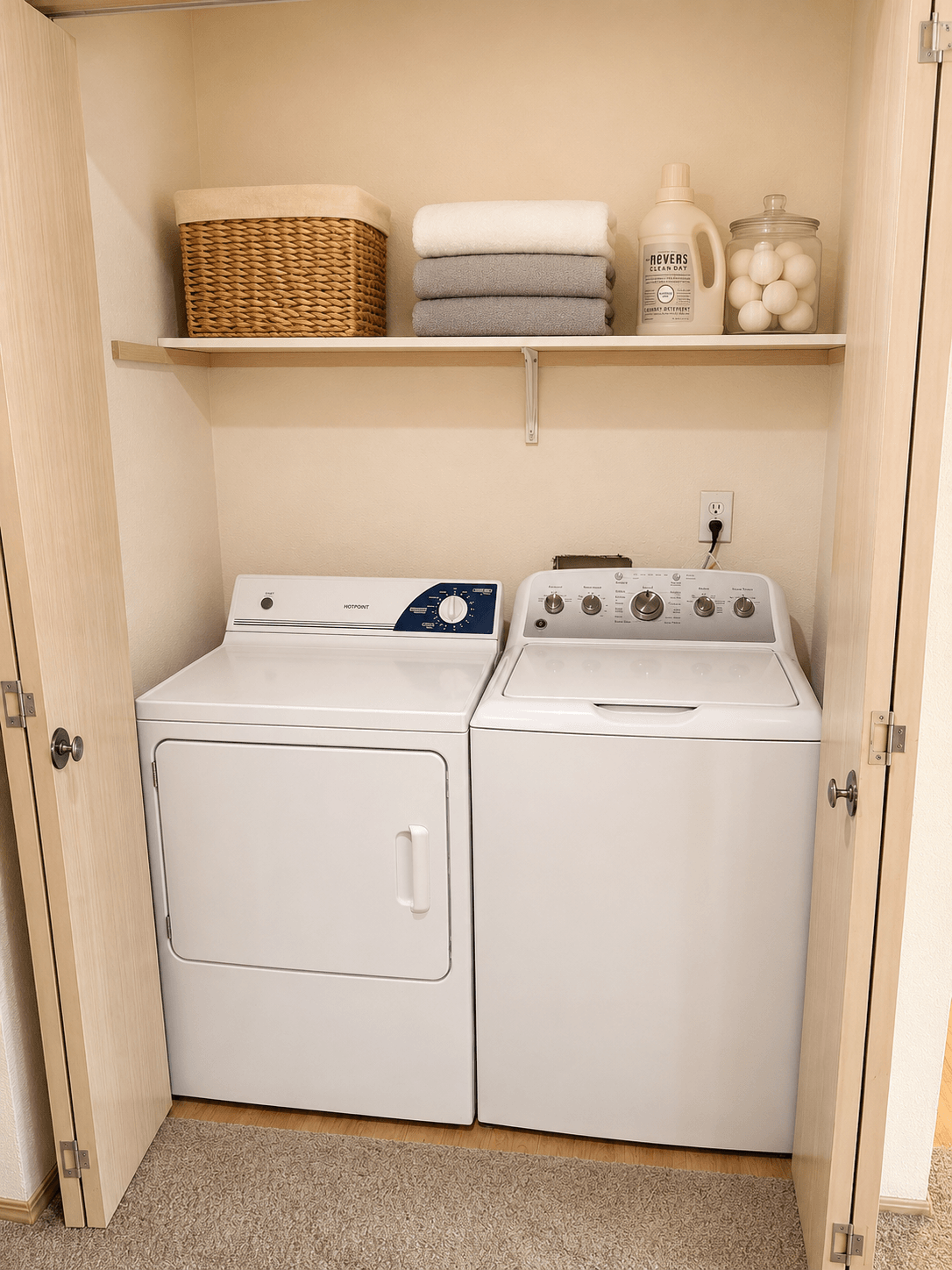 2-Bdrm LAUNDRY